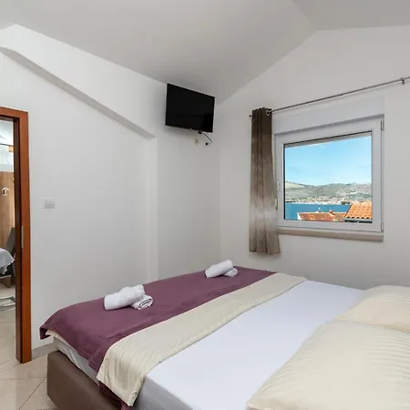 Apartment Amazing 2 Bedroom With A Sea View